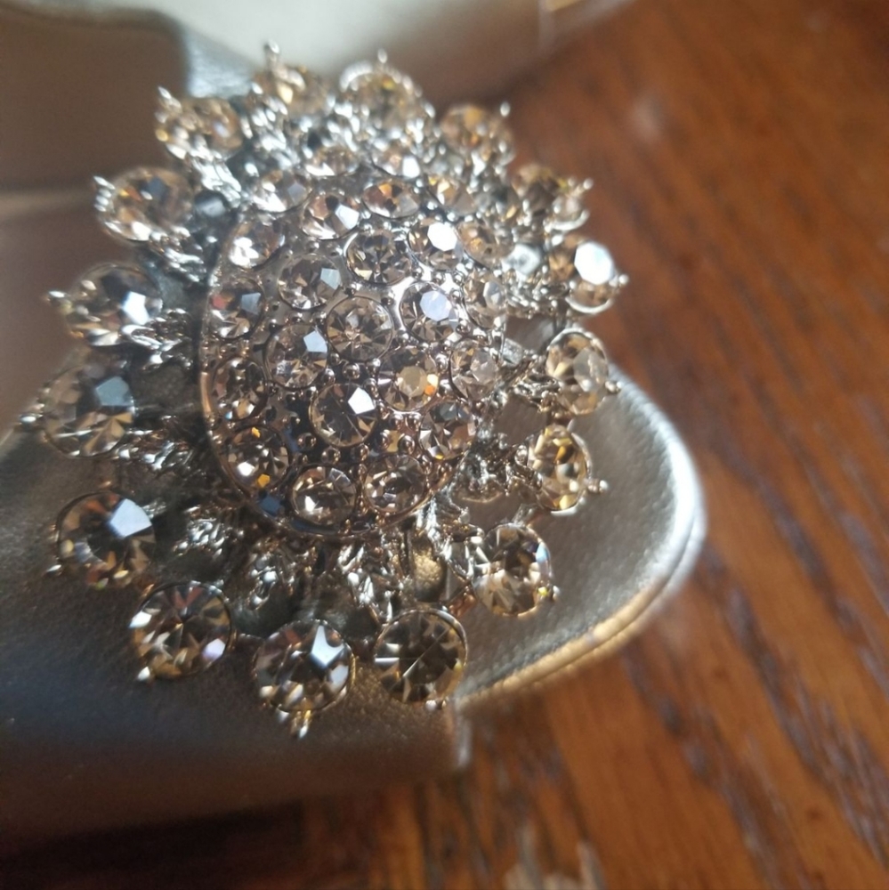 BADGLEY Mischka size 7 heels. - Picture 2 of 12